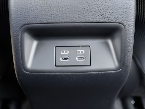 Used 2026 Toyota Corolla SE w/ SE Premium Package FWD image 17