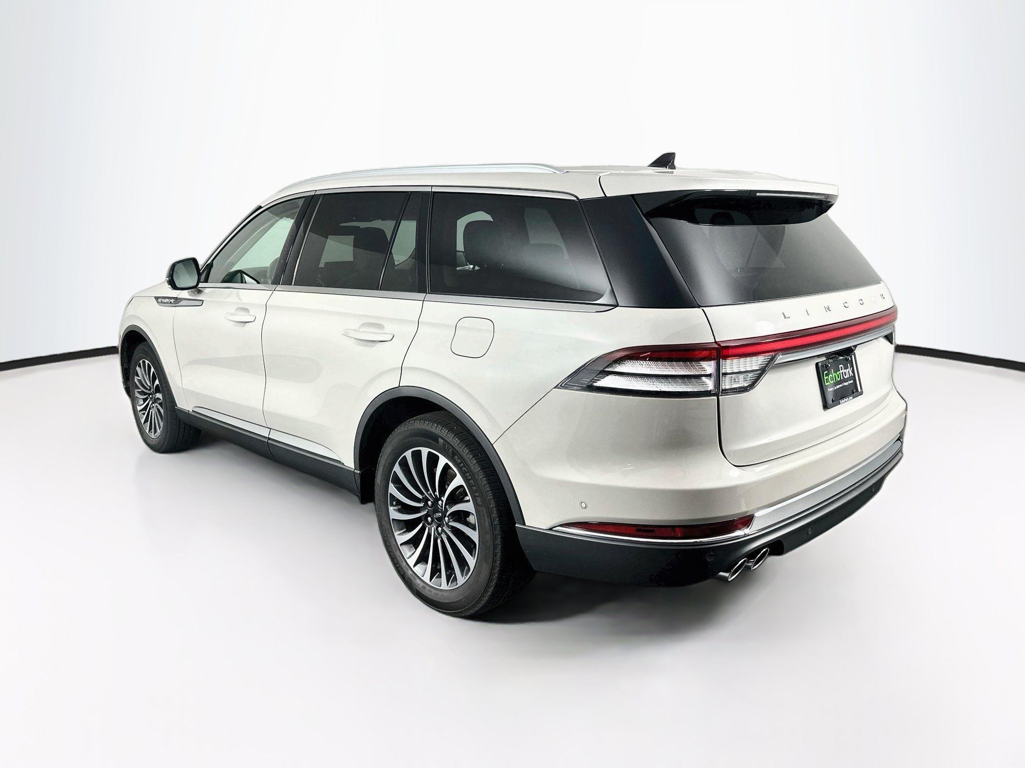 Used 2023 Lincoln Aviator Reserve w/ Equipment Group 201A AWD/4WD image 5