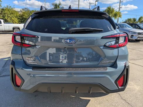 Certified 2025 Subaru Crosstrek 2.0i Premium image 5