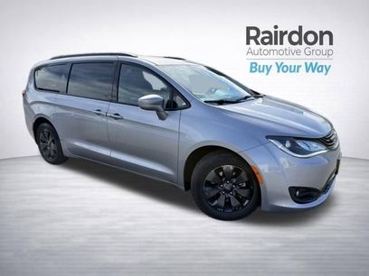 Used 2019 Chrysler Pacifica Touring-L w/ S Appearance Package