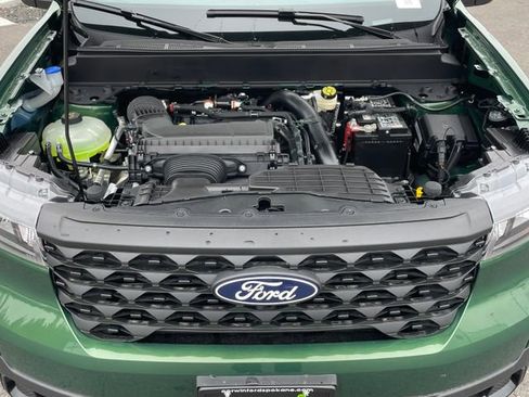 New 2025 Ford Maverick XLT w/ XLT Luxury Package image 33