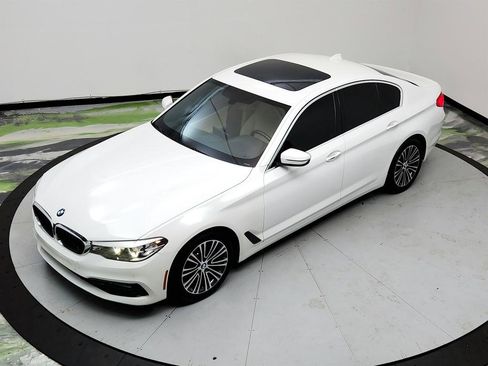 Used 2017 BMW 530i xDrive image 33