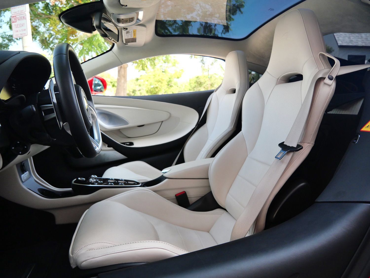 Used 2023 McLaren GT RWD image 20