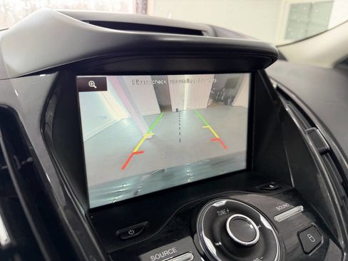 Used 2015 Ford Escape Titanium image 29