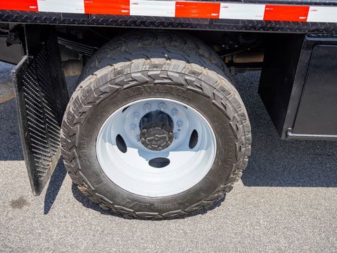 Used 2024 Ford F550 4x4 Crew Cab Super Duty image 36