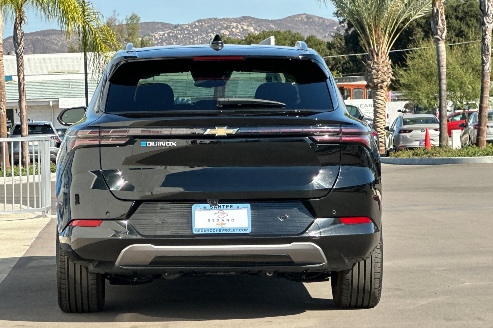 Used 2024 Chevrolet Equinox EV LT FWD image 5