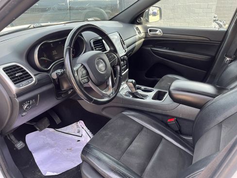 Used 2020 Jeep Grand Cherokee Altitude image 10
