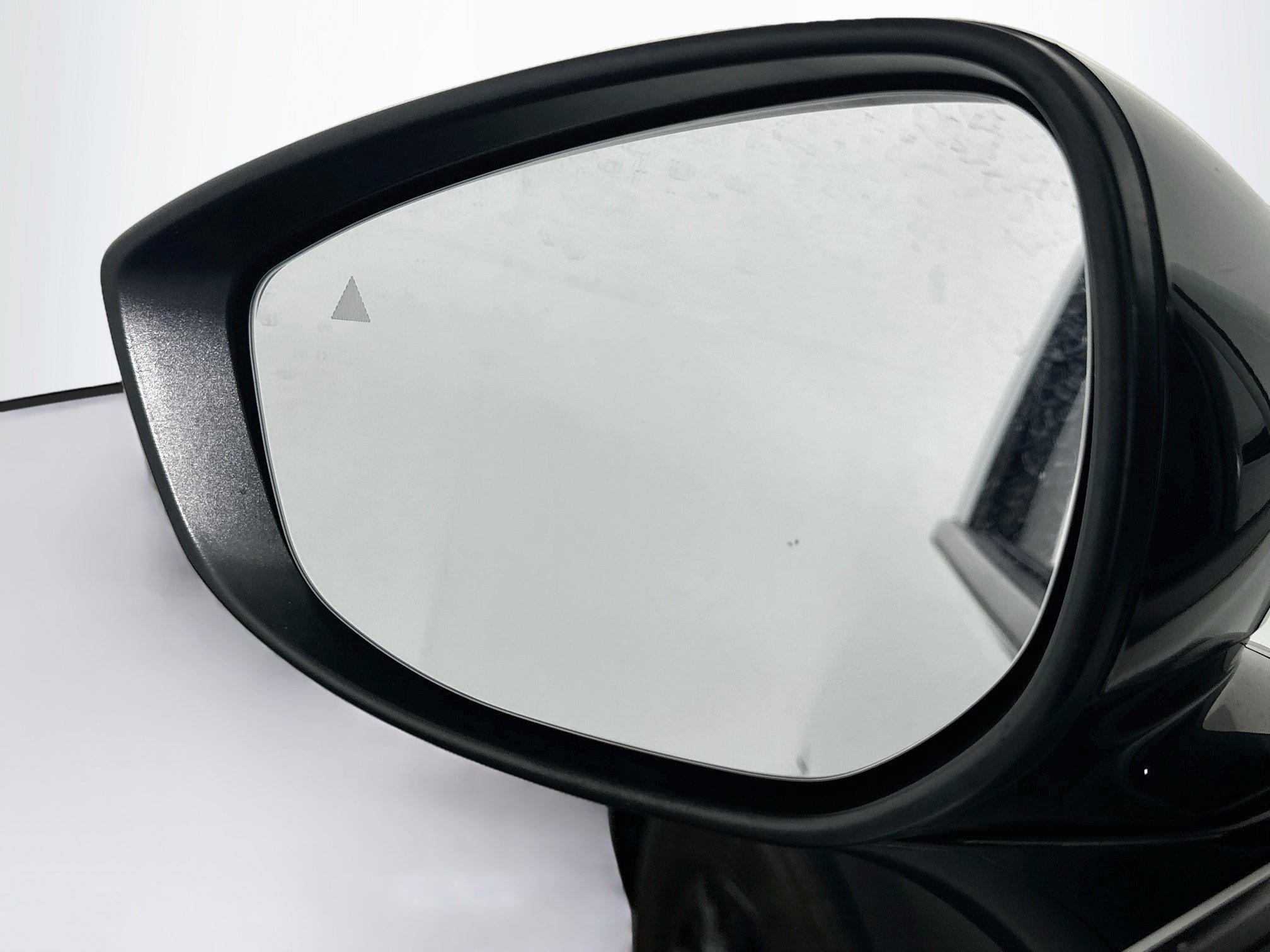 Used 2025 MAZDA CX-50 AWD 2.5 Hybrid w/ Premium Pkg image 16