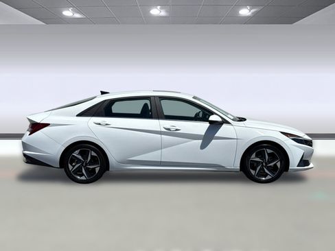 Used 2023 Hyundai Elantra Limited w/ Cargo Package FWD image 8