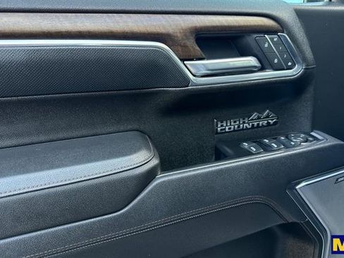 Used 2025 Chevrolet Silverado 1500 High Country w/ Technology Package image 11