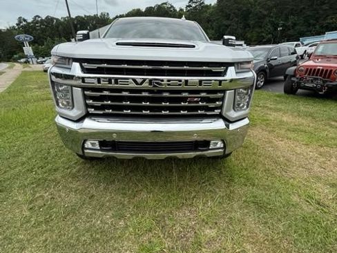 Used 2023 Chevrolet Silverado 2500 LTZ AWD/4WD image 2