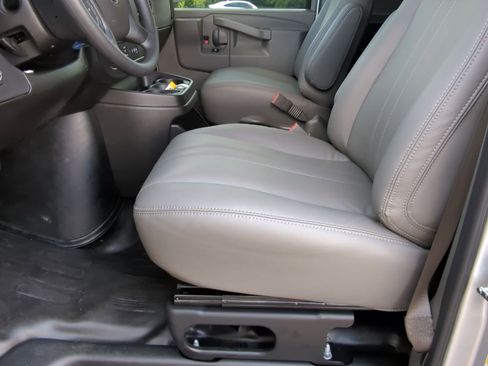 New 2025 GMC Savana 2500 w/ Driver Convenience Package image 20