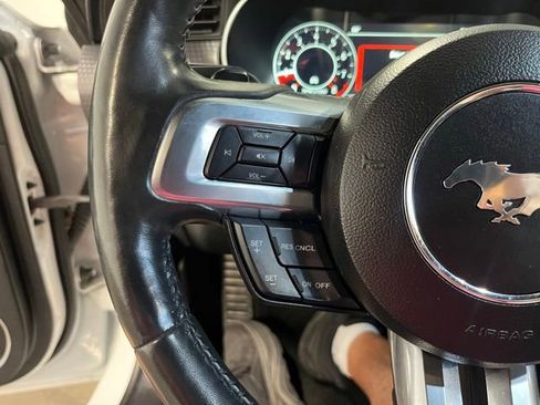 Used 2018 Ford Mustang GT Premium w/ GT Performance Package RWD image 19