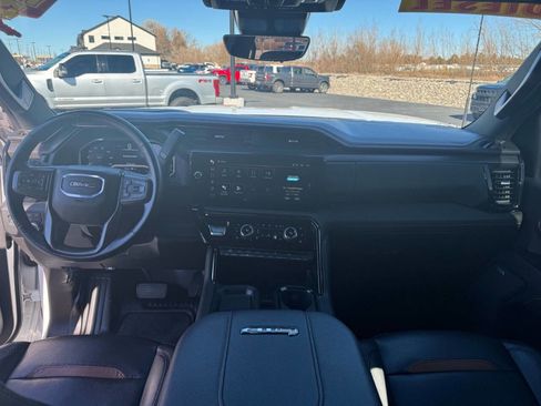 Used 2024 GMC Sierra 2500 AT4 w/ Technology Package image 32