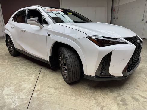 Used 2023 Lexus UX 250h F Sport AWD/4WD image 8