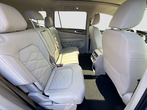 New 2026 Volkswagen Atlas SE FWD image 22