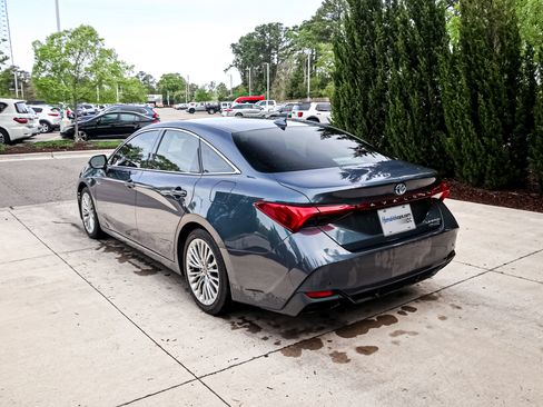 Used 2020 Toyota Avalon Limited w/ Advanced Safety Package image 9