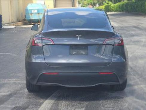 Used 2021 Tesla Model Y Long Range AWD/4WD image 6