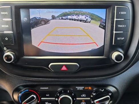 Used 2022 Kia Soul LX w/ Technology Package FWD image 20