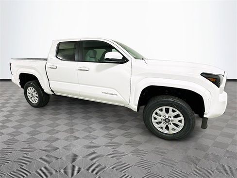 New 2026 Toyota Tacoma SR5 image 3