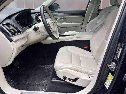 Used 2024 Volvo XC90 B6 Plus AWD/4WD image 8