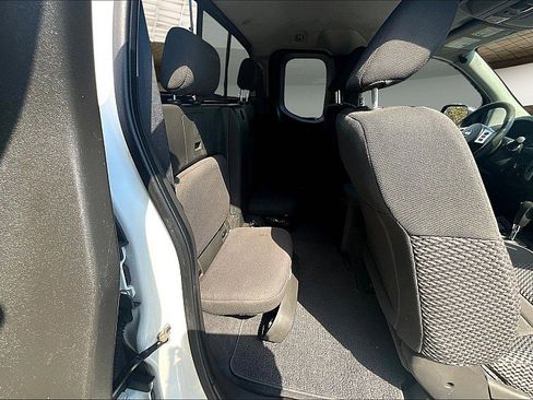 Used 2019 Nissan Frontier SV image 25