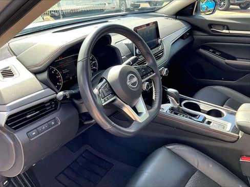 Used 2024 Nissan Altima 2.5 SR AWD/4WD image 8