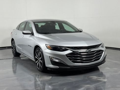 Used 2021 Chevrolet Malibu RS FWD image 3