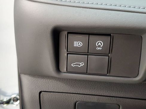 Used 2023 Toyota Highlander XLE FWD image 34