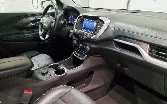 Used 2024 GMC Terrain SLT FWD image 21