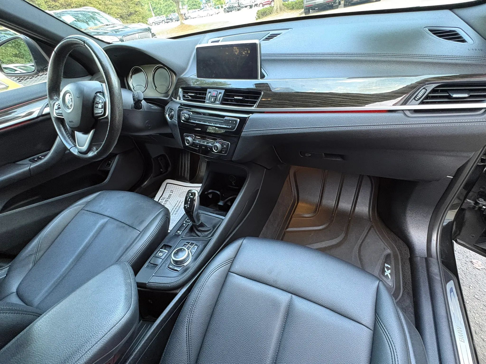 Used 2021 BMW X1 xDrive28i w/ Convenience Package AWD/4WD image 10
