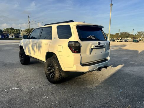 Used 2019 Toyota 4Runner SR5 image 6