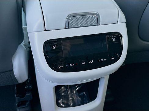 New 2026 Hyundai Ioniq 9 SEL image 17