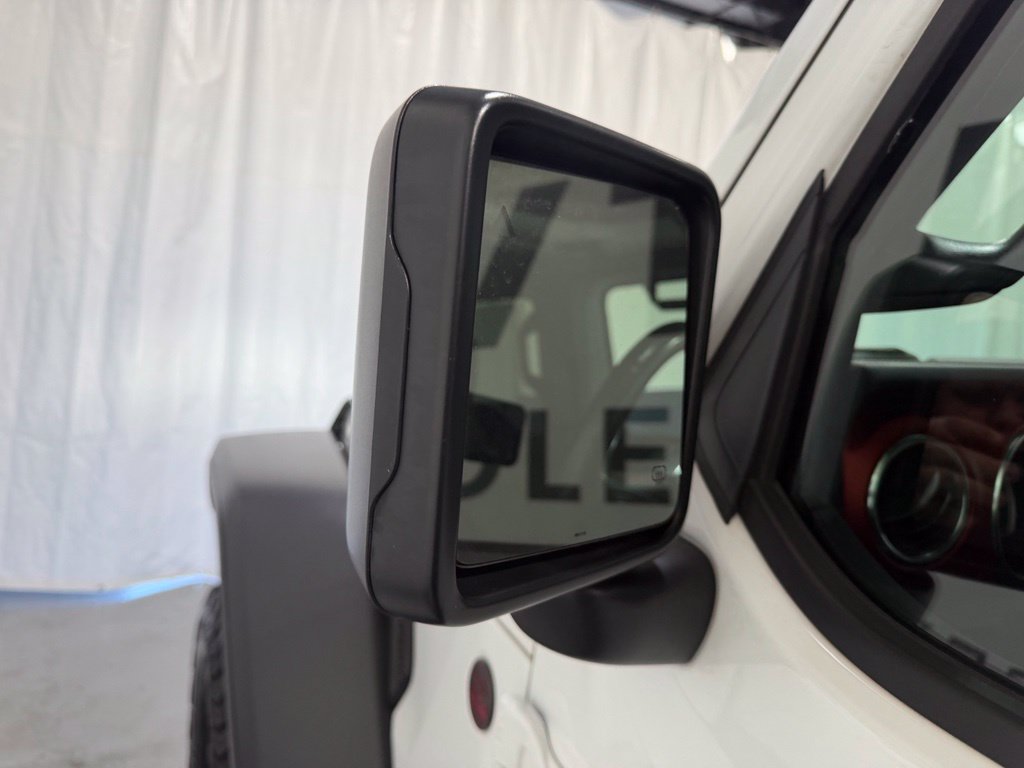Used 2019 Jeep Wrangler Unlimited Rubicon w/ Dual Top Group AWD/4WD image 11