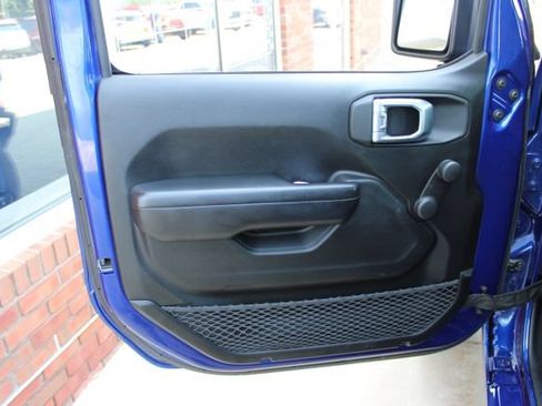 Used 2020 Jeep Wrangler Sport AWD/4WD image 10