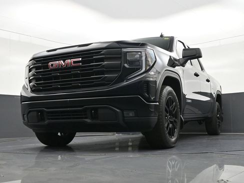 Used 2023 GMC Sierra 1500 Elevation image 27