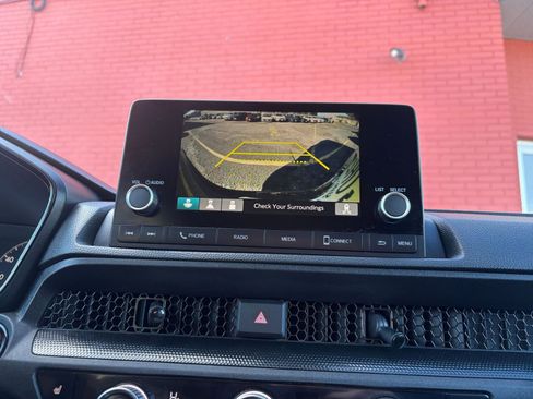 Used 2024 Honda CR-V EX image 17