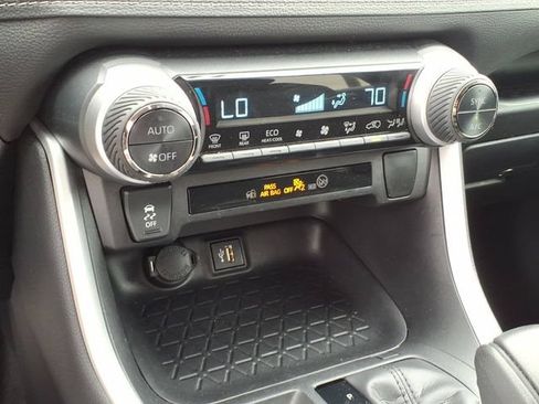 Used 2024 Toyota RAV4 LE AWD/4WD image 19