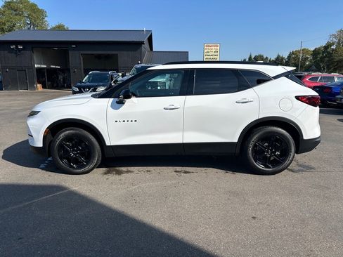 Used 2023 Chevrolet Blazer LT w/ Convenience Package image 2