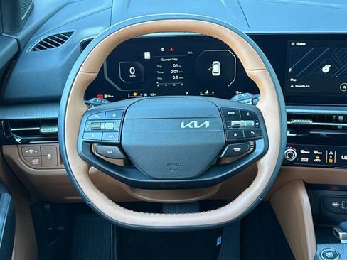 New 2026 Kia Sportage X-Line w/ X-Line Technology Package AWD/4WD image 17