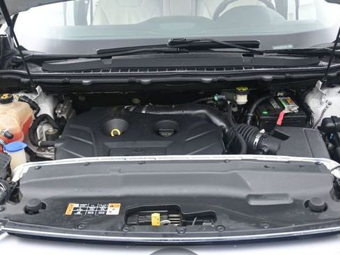 Used 2015 Ford Edge Titanium FWD image 24