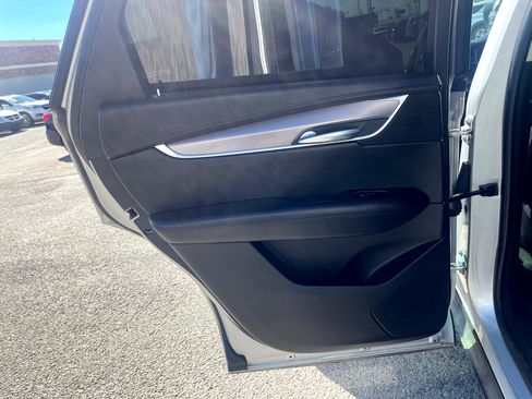 Used 2017 Cadillac XT5 Luxury image 15