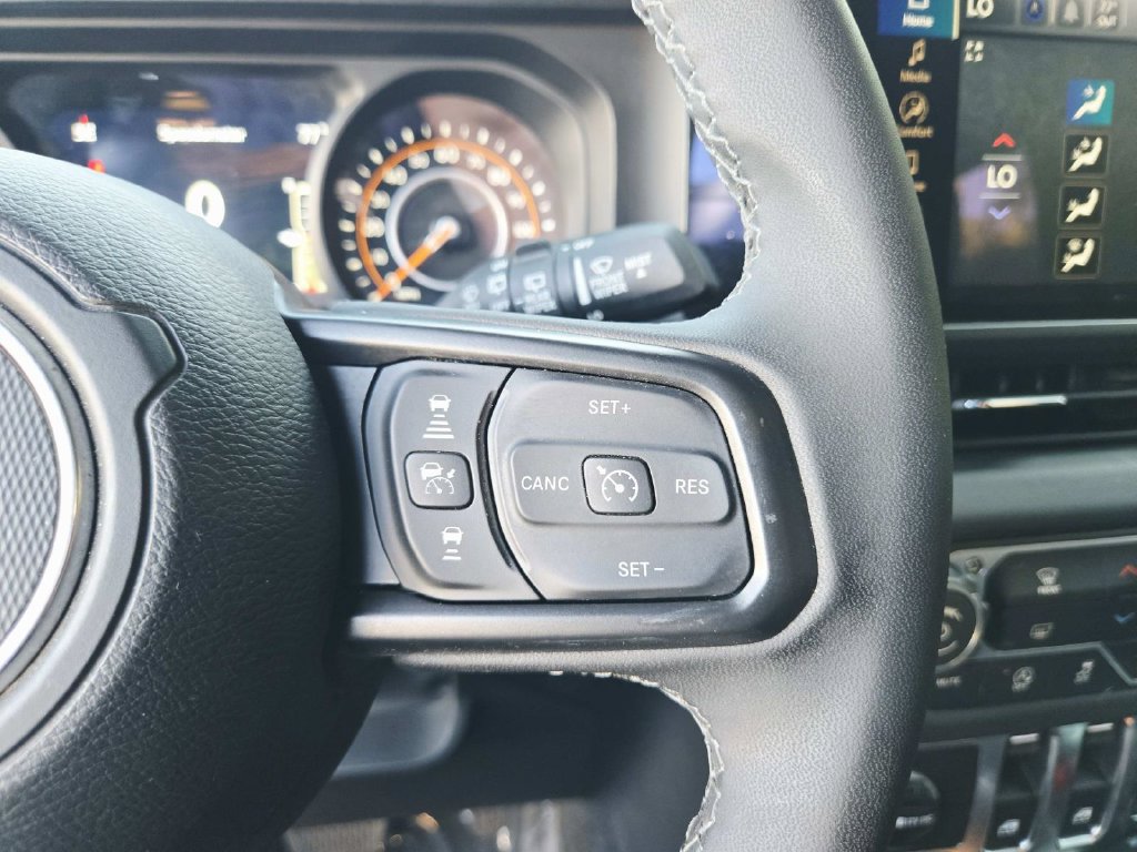 Used 2026 Jeep Wrangler Rubicon AWD/4WD image 24