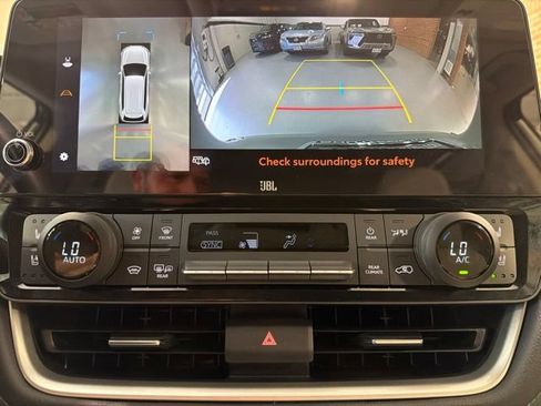 Used 2024 Toyota Grand Highlander AWD Hybrid image 21