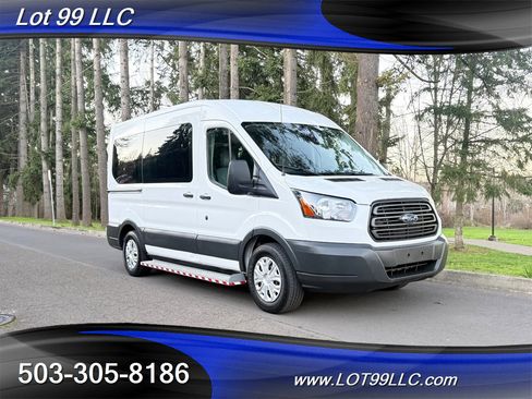 Used 2018 Ford Transit 150 XL image 9