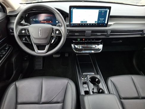 Certified 2024 Lincoln Corsair AWD w/ Equipment Group 101A image 11