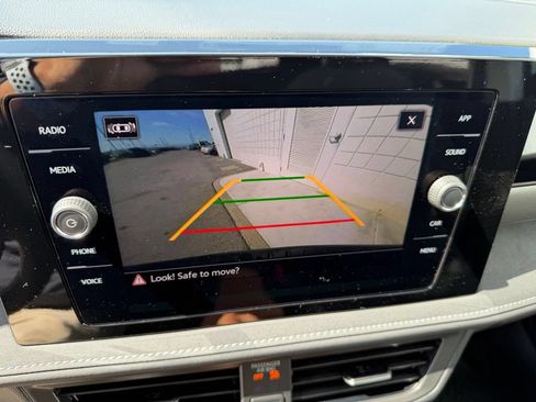 New 2026 Volkswagen Taos SE FWD image 23