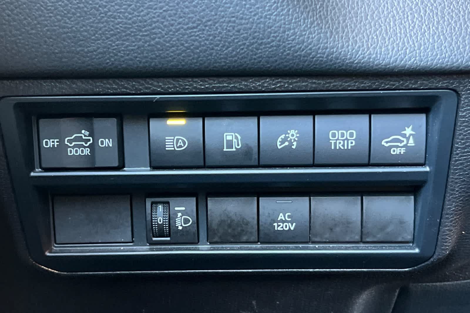 Used 2024 Toyota Tundra Limited w/ Power Package AWD/4WD image 29