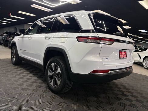 Used 2022 Jeep Grand Cherokee Limited 4xe AWD/4WD image 8