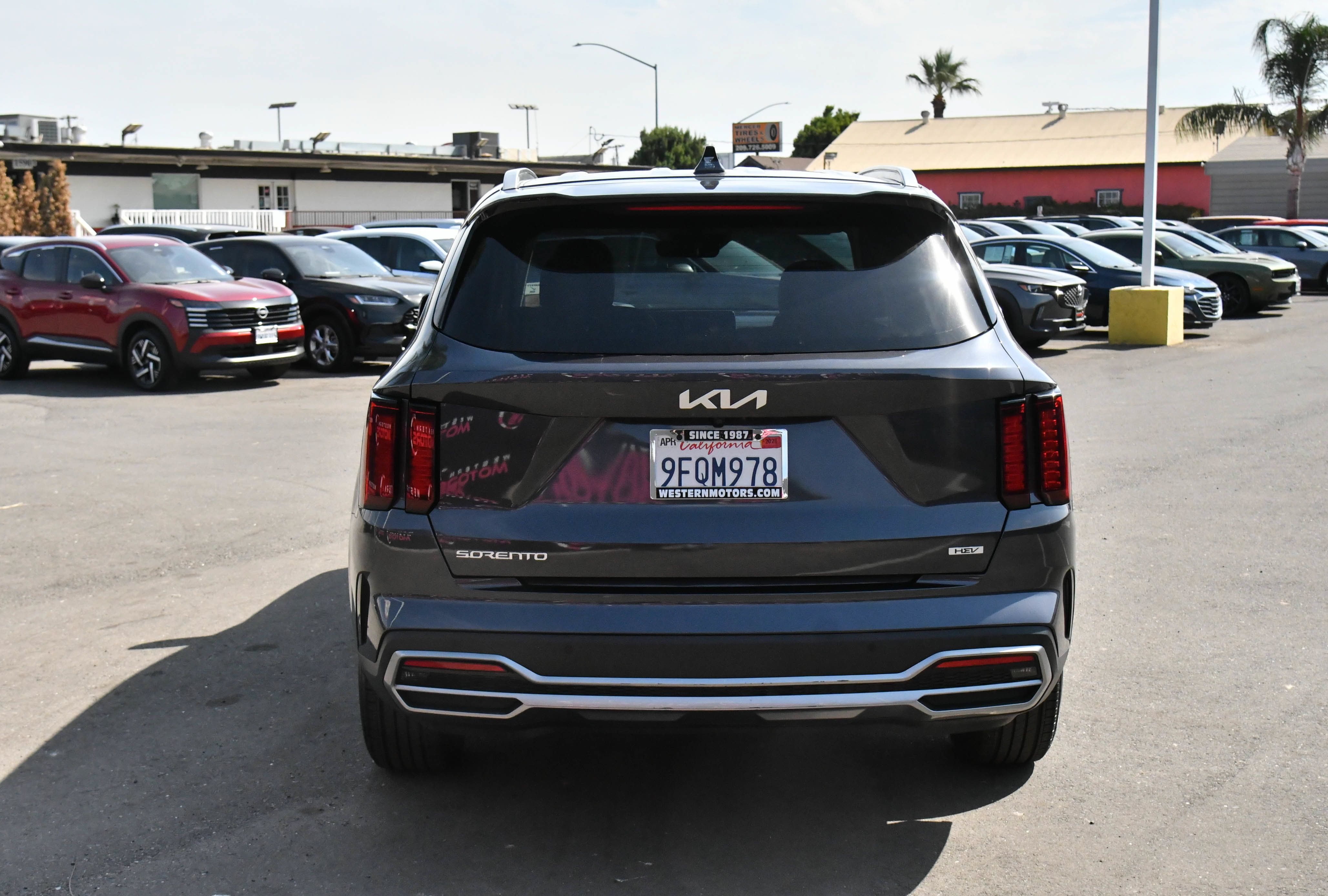 Used 2023 Kia Sorento EX FWD image 7